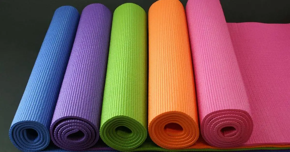 How to Choose the Best Yoga Accessories from Manufacturers in India?